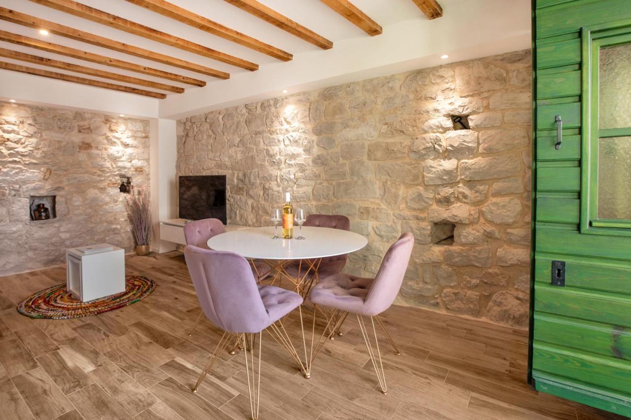Vila Old Stone House Gp Podstrana Exteriér fotografie