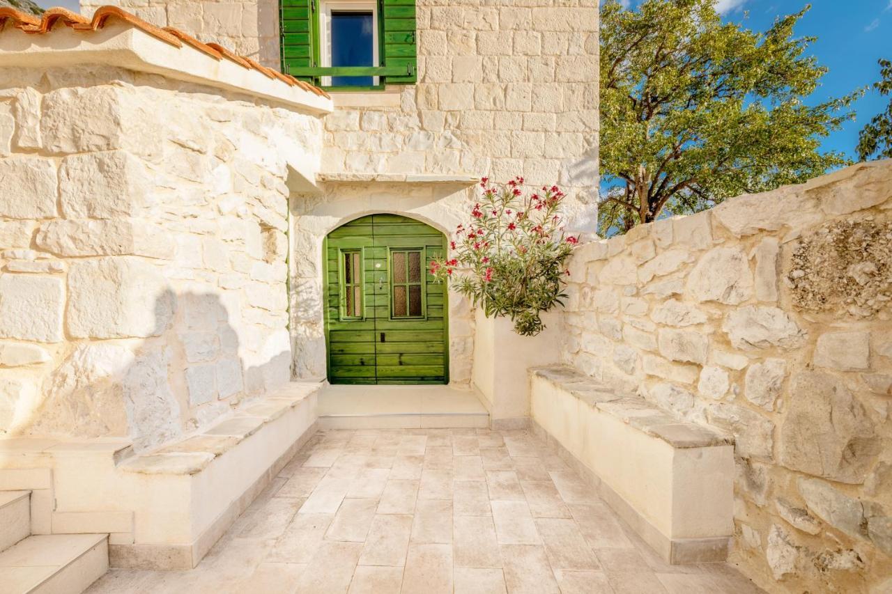 Vila Old Stone House Gp Podstrana Exteriér fotografie